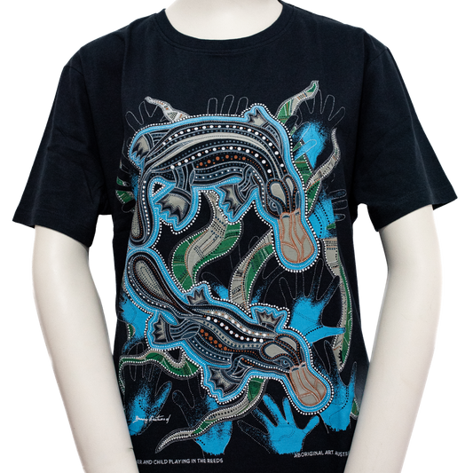 T-Shirt : Platypus Mother and Child Playing in Reeds (Navy)